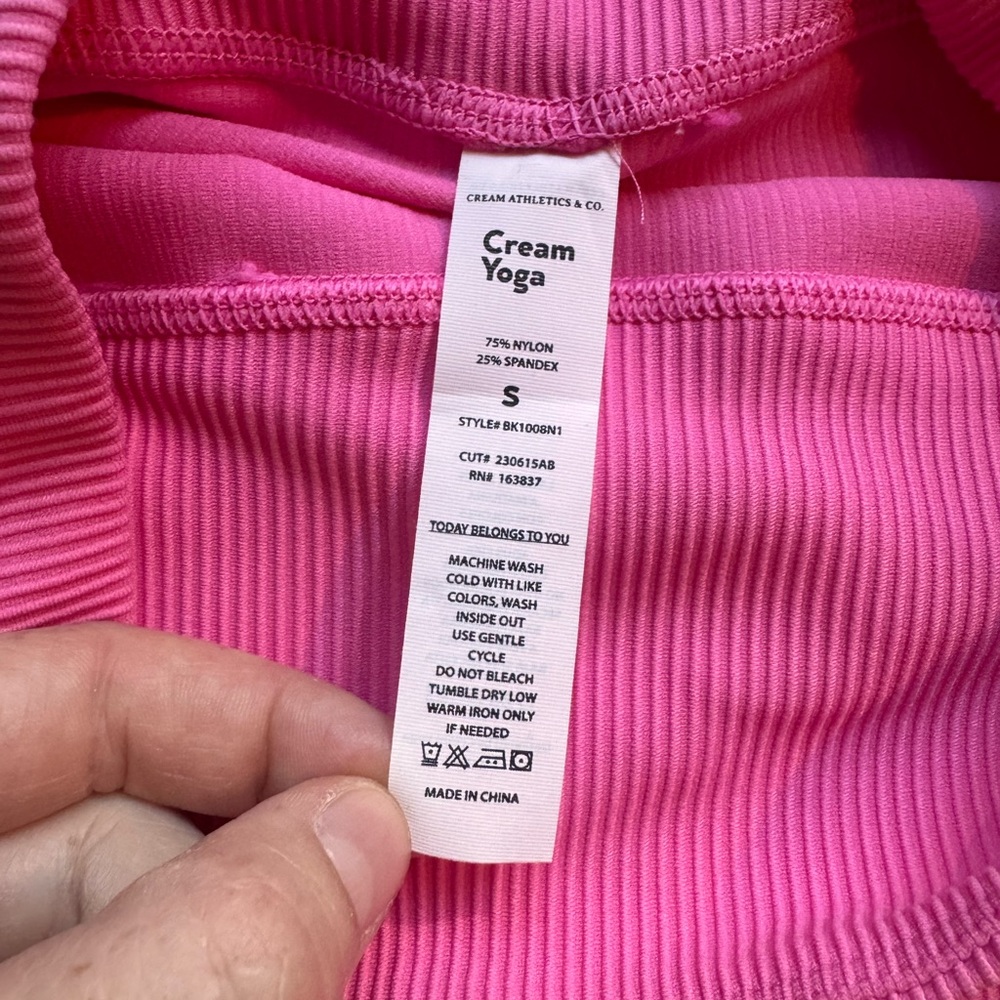 NWT Cream Yoga Hot Pink Biker Shorts size Small - Picture 8 of 8